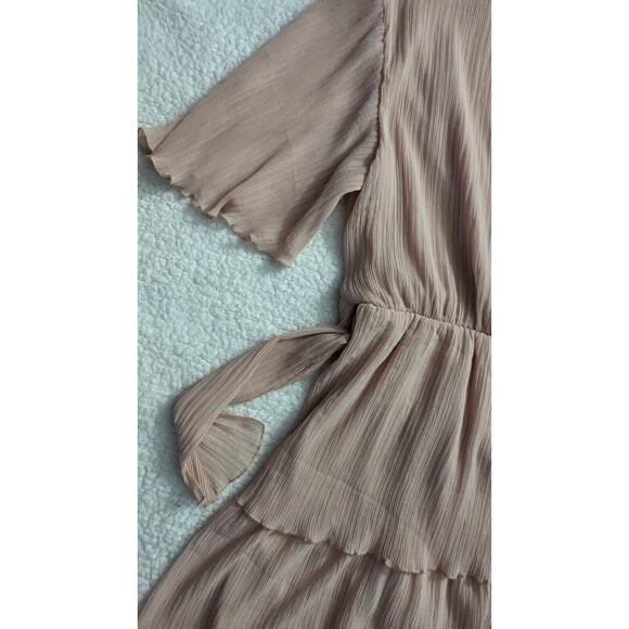 Like new! Zara Mini Dress Deep V Pleated Pale Pink with sash, Size M - Picture 8 of 9